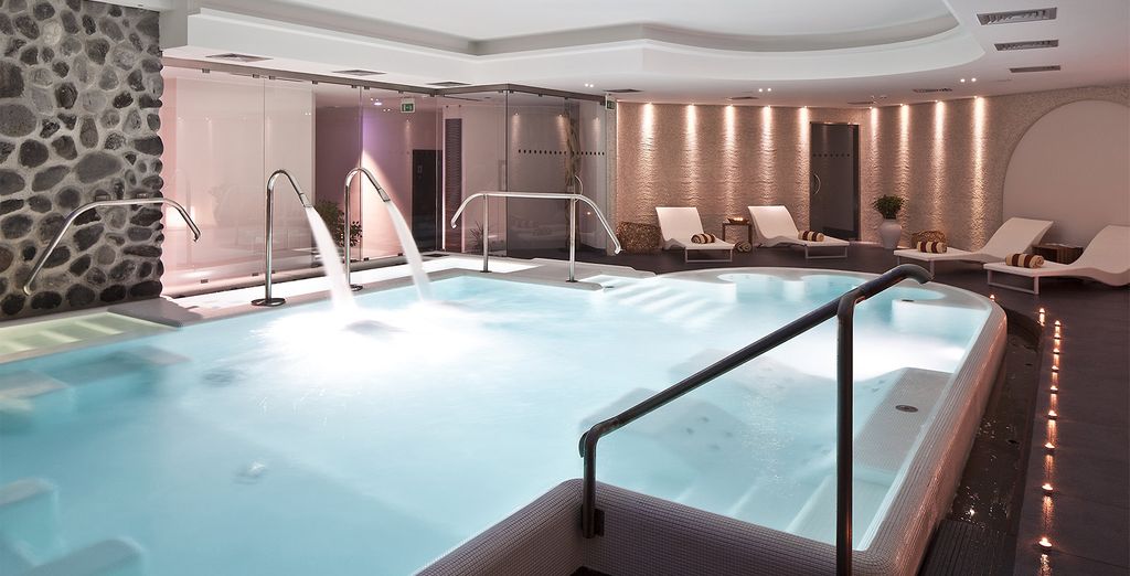 Therasia Resort Sea & Spa 5*