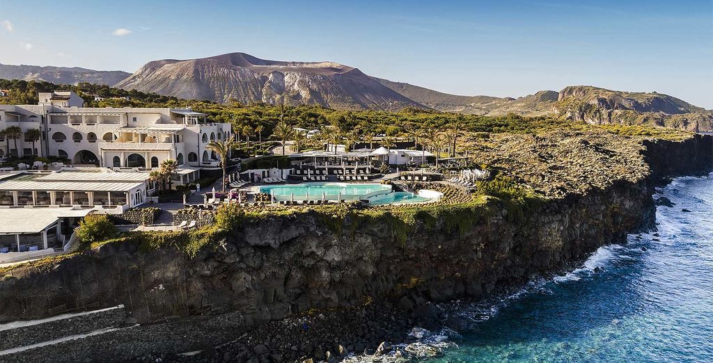 Therasia Resort Sea & Spa 5*