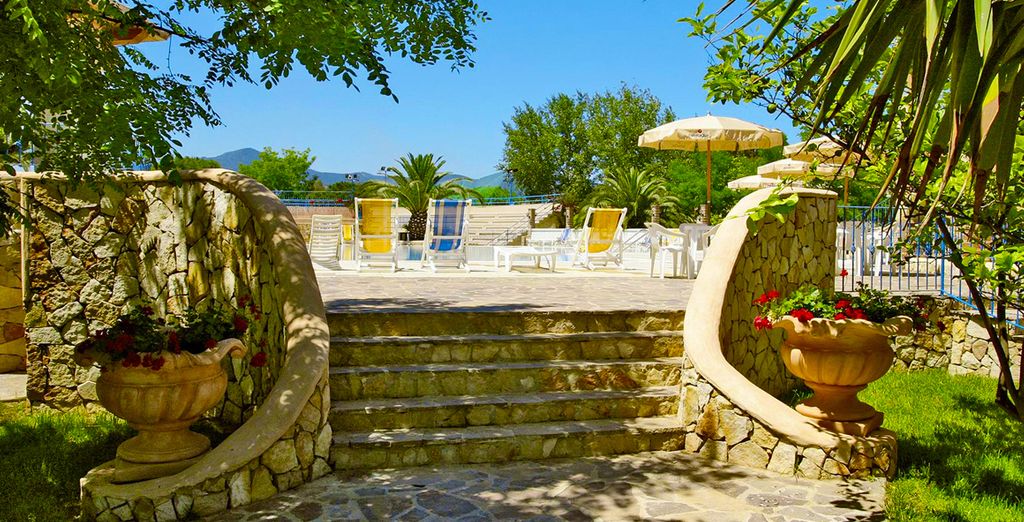 Eden Village Colostrai