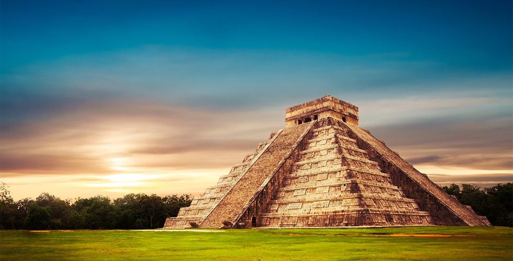 The Wyndham New Yorker 4* & Barcelo Maya Beach 5*