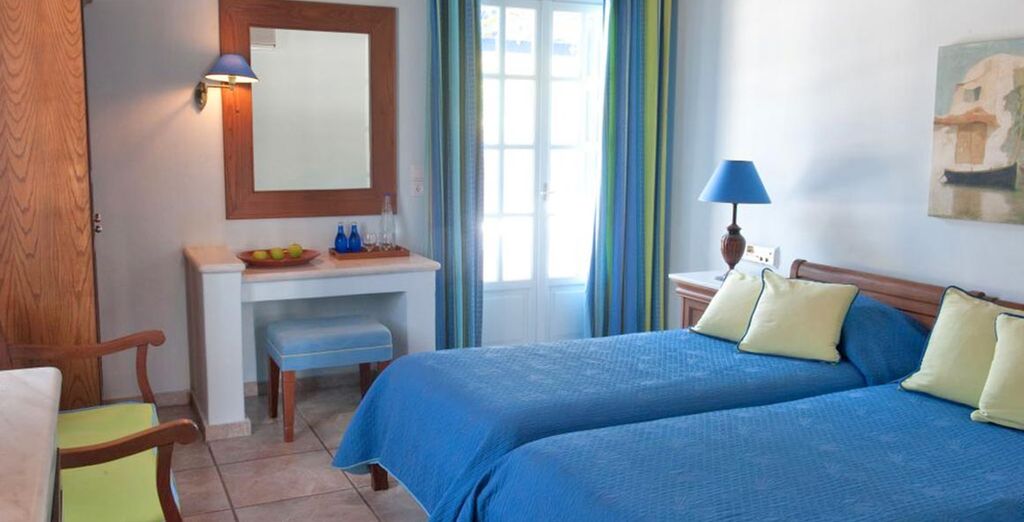 Tour nelle Isole Cicladi: 7 o 10 notti da Atene a Mykonos, Paros, Santorini