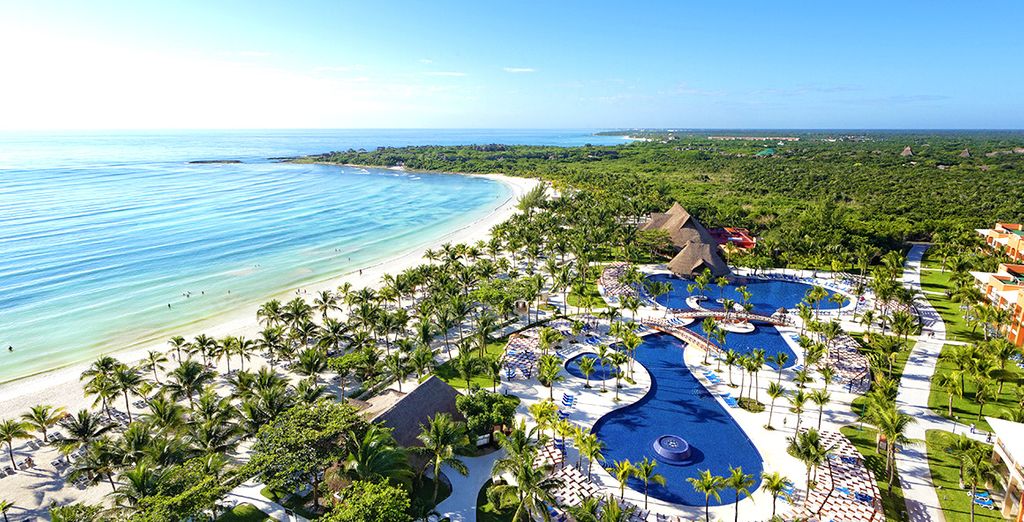 Holiday Inn New York Times Square + Barcelo Maya Beach 5*