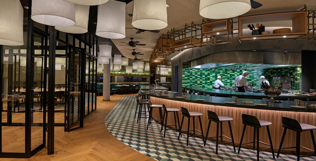 Hyatt Regency Amsterdam 5*