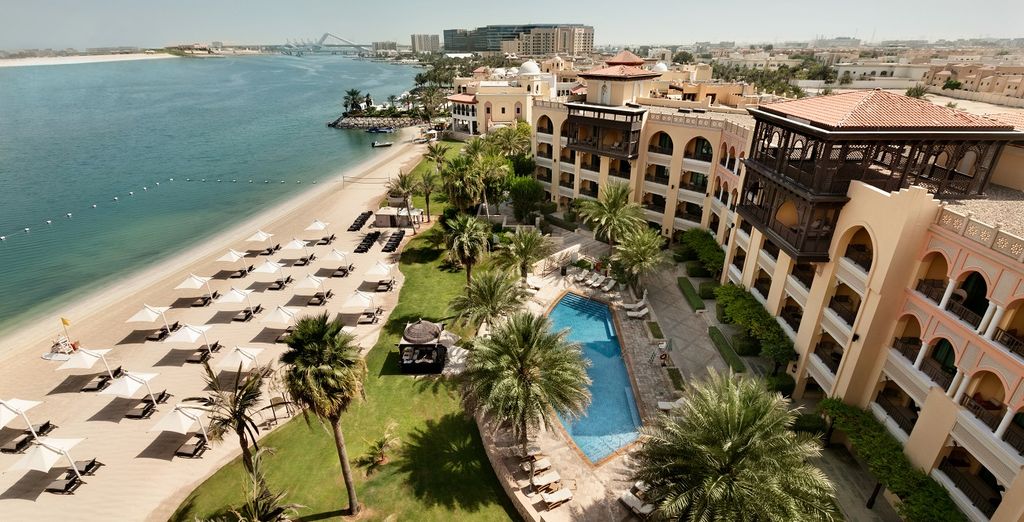 Shangri-La Hotel, Qaryat Al Beri 5*