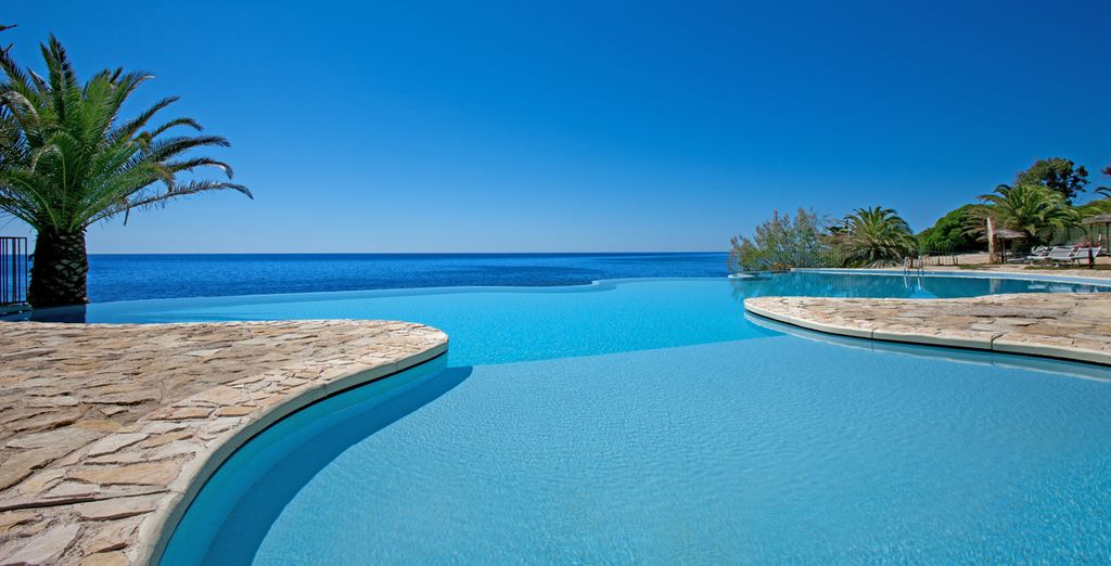 Hotel Costa Dei Fiori 4*