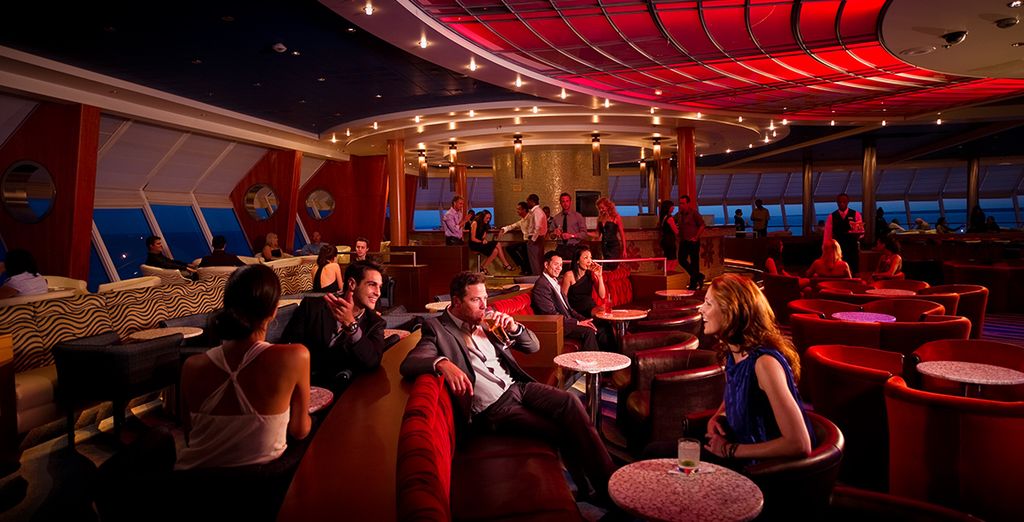 Soggiorno ad Abu Dhabi in 4* e Crociera nel Mar Arabico e in India a bordo di Celebrity Constellation
