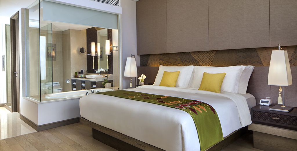 The Mansion Resort Hotel & Spa 5* + Movenpick Resort & spa Jimbaran Bali 5*