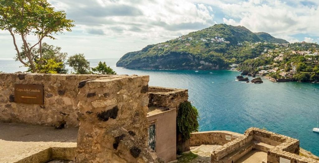 Viaggio tra Ischia, Napoli e Capri o Procida