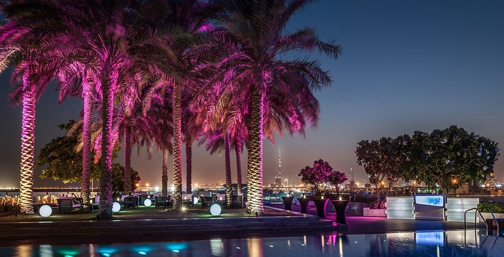 Crowne Plaza Festival City 5* + Diamond Hotel Philippines 5* & South Palms Resort 4*