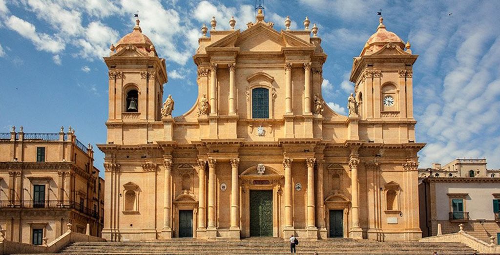 Sapori, arte barocca e i paesaggi delle Egadi in tour