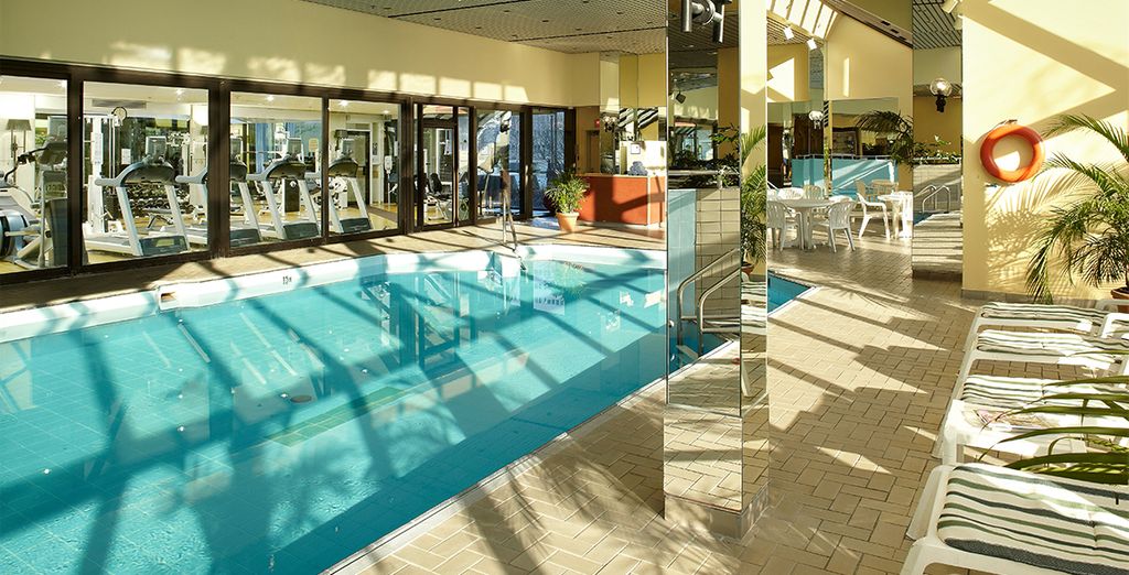 Marriott Chateaux Champlain + Hilton Garden Inn Midtown East 4*