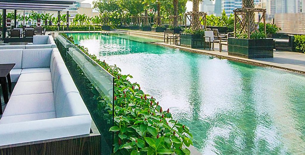 The Empress Premier Hotel Chiang Mai 5* + Holiday Inn Bangkok Sukhumvit 4* + Crowne Plaza Phuket Panwa Beach 5*