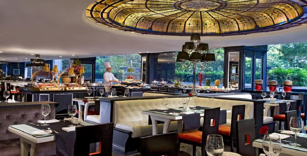 The Mansion Baliwood 5* + Mahagiri Resort Nusa Lembongan 4* + Le Méridien Bali Jimbaran 5* con possibile soggiorno a Singapore