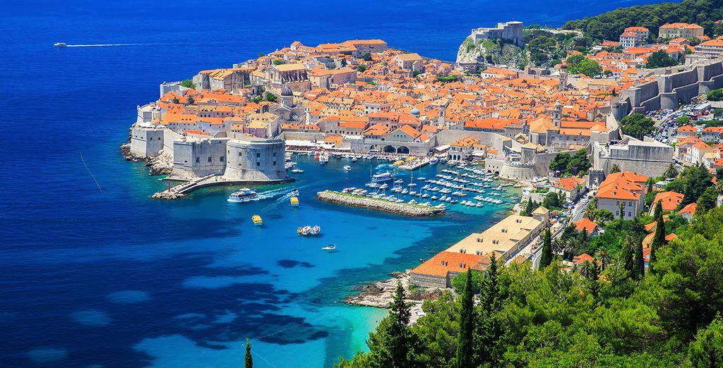 Crociera nell'Adriatico: Croazia, Albania, Grecia e Montenegro con partenza da Dubrovnik