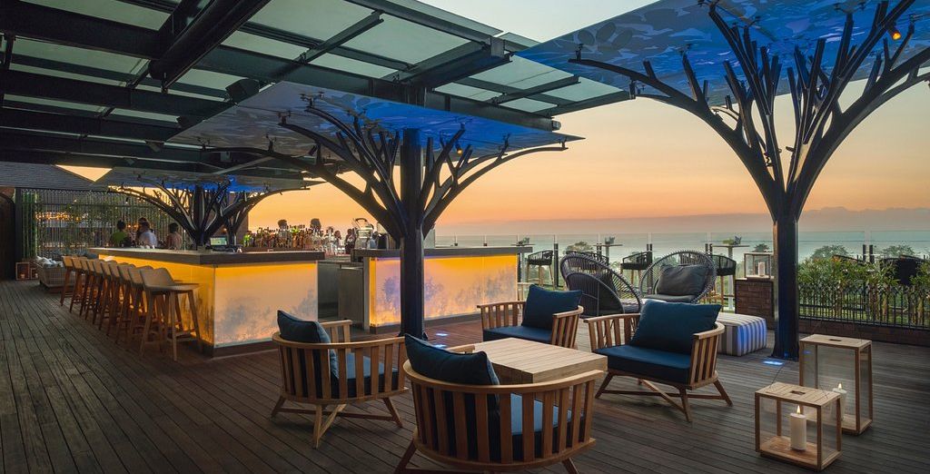 Tanadewa Resort & Spa 5* + Anema Wellness & Resort Gili Lombok 5* + Mövenpick Resort & Spa Jimbaran Bali 5*