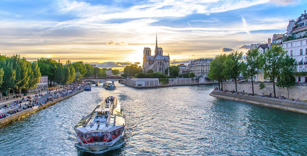Normandy Le Chantier con possibile ingresso al Louvre