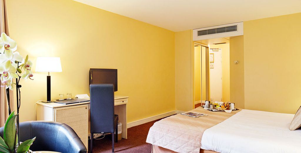 Hotel Auteuil Tour Eiffel 4*