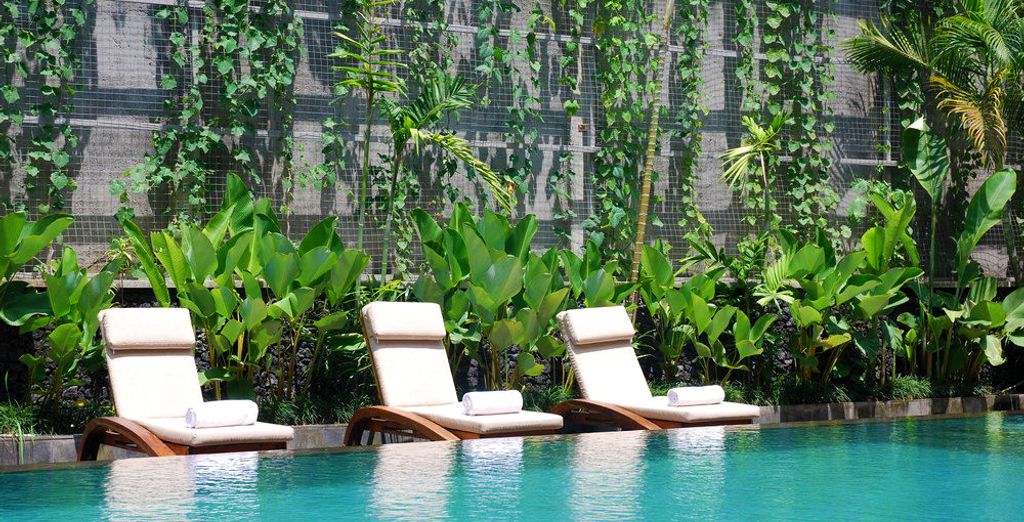 Ubud Village Monkey Forest Hotel 4* & Melia Bali 5*