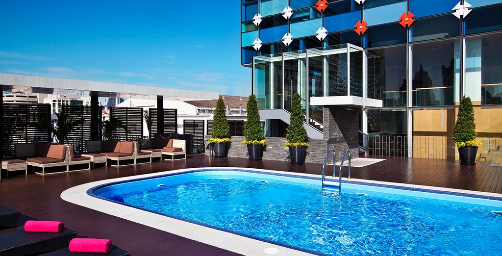 Glow Pratunam Bangkok 4* + Manathai Surin Phuket 4* + Manathai Khao Lak 4*