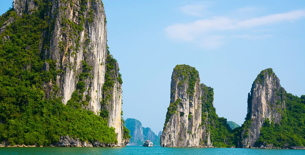 Authentic Vietnam Tour with Optional Phu Quoc Extension