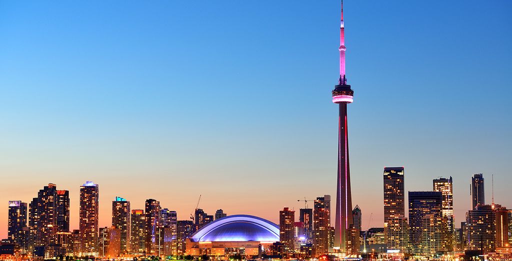 Plan your holidays to Toronto, Canada with Voyage Privé