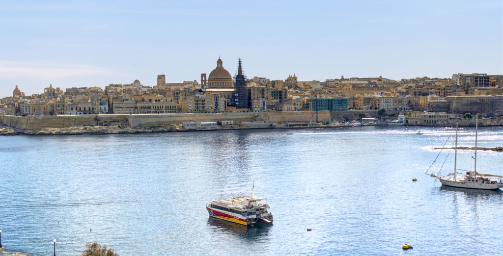 Land's End Boutique Hotel 4*