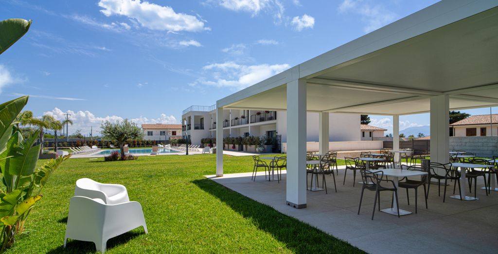 Ella Suites & Apartments
