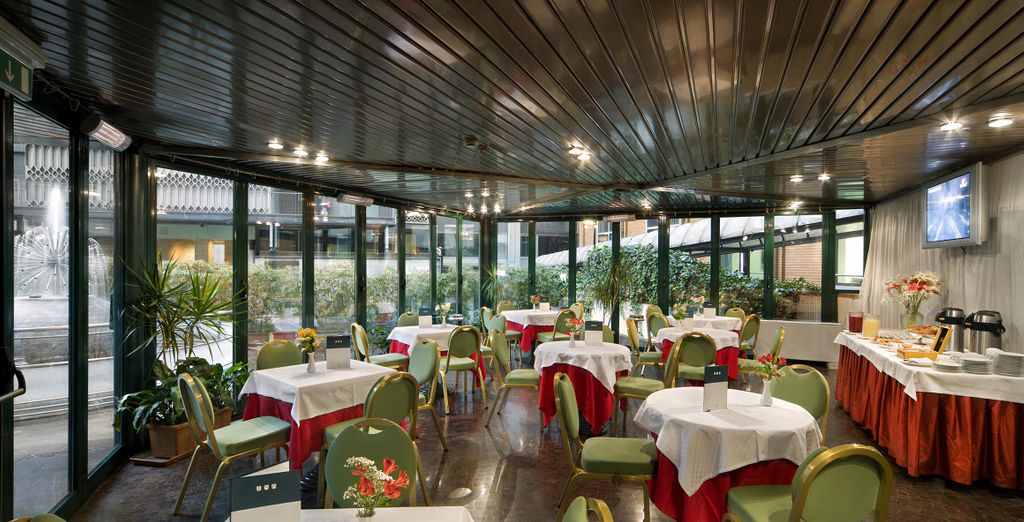 Unahotels Century Milano 4*