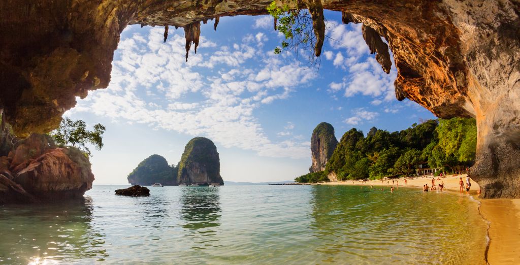 Tour di gruppo: Le meraviglie del Paese, Kantary Beach Khaolak 5* e possibile pre-estensione al The Theatre Residence 4*