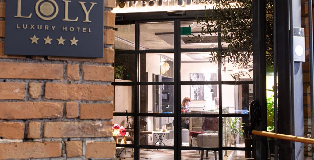Loly Boutique Hotel 4*