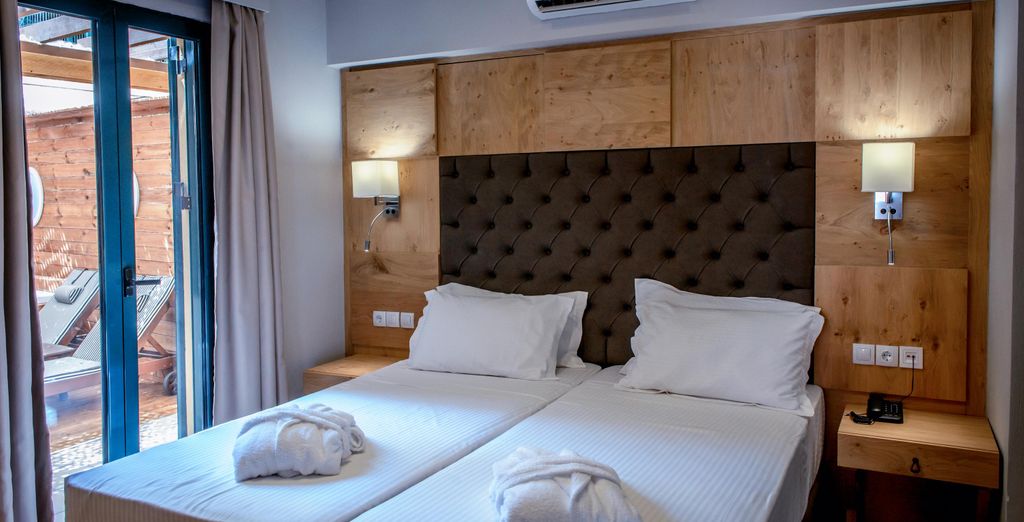 Elmi Suites Beach Hotel 4* 