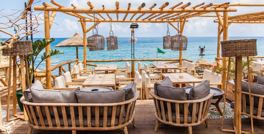 Elmi Suites Beach Hotel 4* 