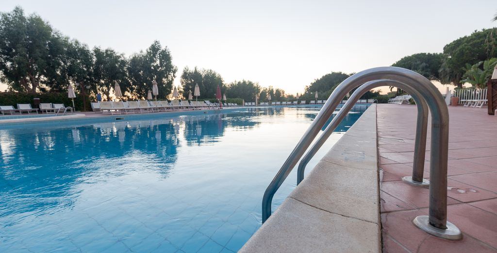 Paradise Beach Resort 4*