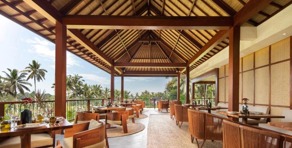 Asvara Luxury Resort & Spa Ubud 5*, Royal Avila Boutique Resort 5* e The Leaf Jimbaran 5*