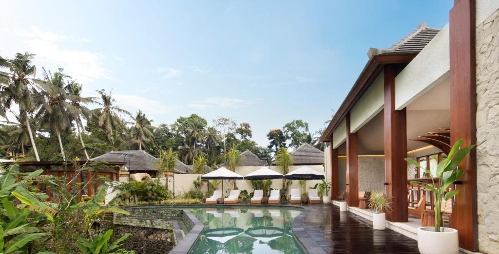 Asvara Luxury Resort & Spa Ubud 5*, Royal Avila Boutique Resort 5* e The Leaf Jimbaran 5*