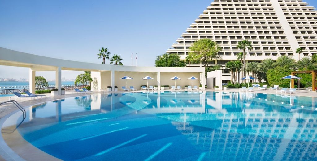 Sheraton Grand Doha Resort & Convention Hotel 5*, Stripes Kuala Lumpur 5* e Tanjong Jara Resort 5*