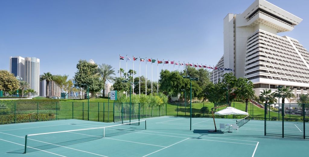 Sheraton Grand Doha Resort & Convention Hotel 5*, Stripes Kuala Lumpur 5* e Tanjong Jara Resort 5*