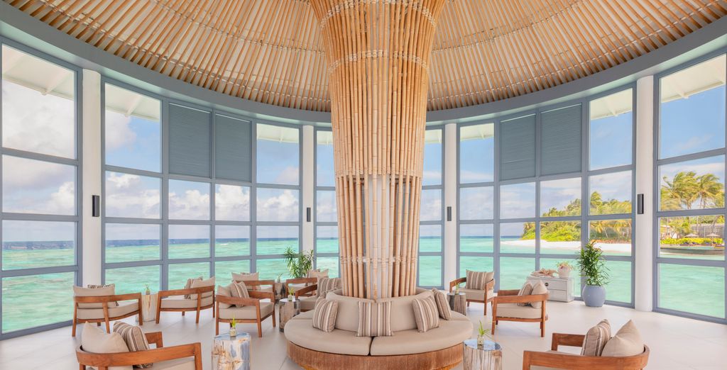 Raffles Dubai by Accor 5* e Raffles Maldives Meradhoo Resort 5*