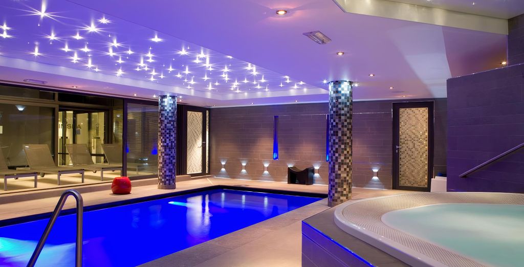 Hôtel Martin's Château du Lac 5*