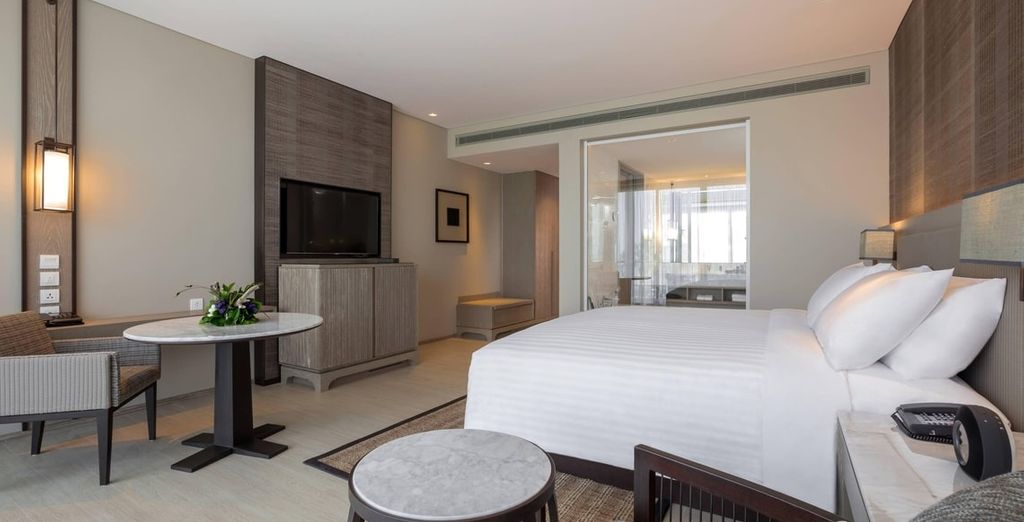 Grand Hyatt Abu Dhabi Hotel & Residences Emirates Pearl 5* e Phuket Marriott Resort and Spa, Nai Yang Beach 5*