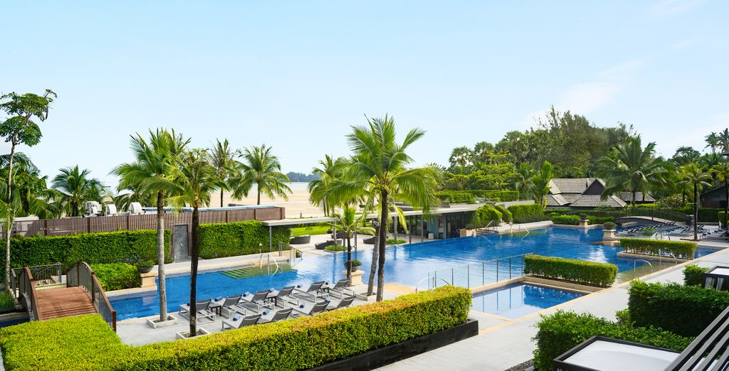 Grand Hyatt Abu Dhabi Hotel & Residences Emirates Pearl 5* e Phuket Marriott Resort and Spa, Nai Yang Beach 5*