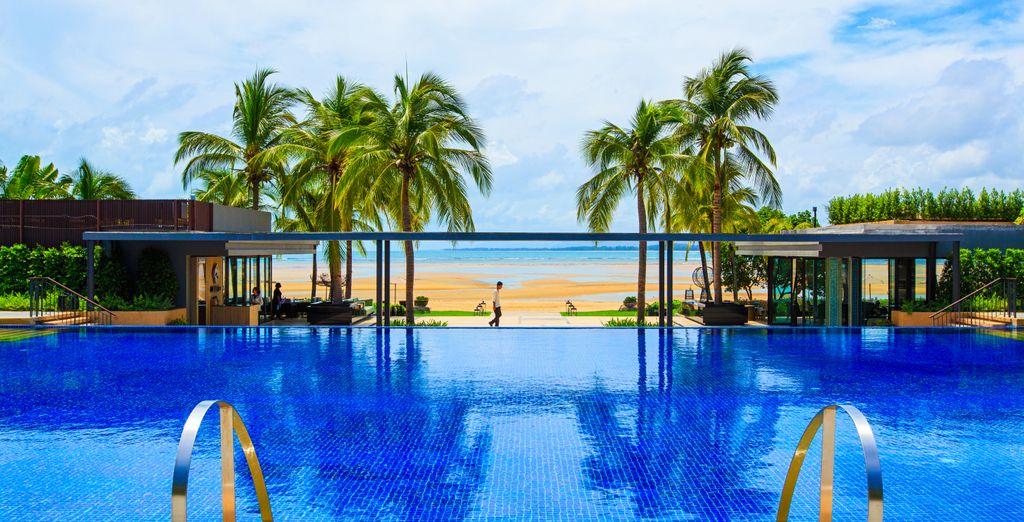 Grand Hyatt Abu Dhabi Hotel & Residences Emirates Pearl 5* e Phuket Marriott Resort and Spa, Nai Yang Beach 5*