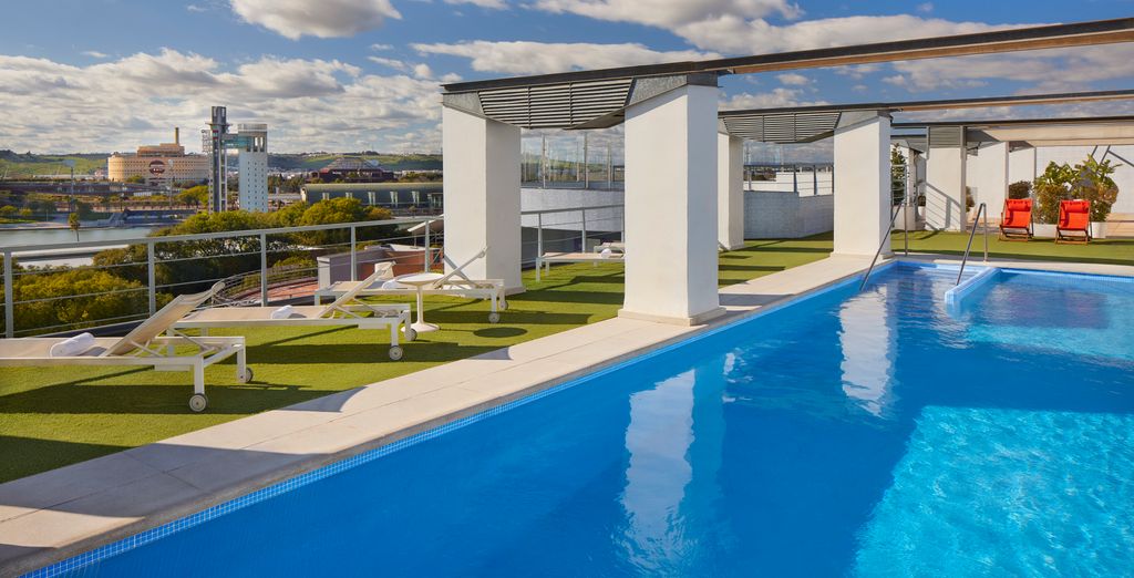 NH Hotel Plaza de Armas 4*