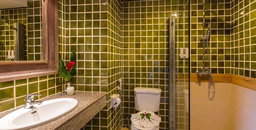 Namaka Resort Phuket 5*, The Fair House Beach Resort Samui 4* e Montien Surawong Bangkok 5*