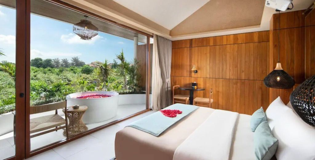 Swan Paradise, A Pramana Experience 4* & Sini Vie Resort & Spa 5* & optional Seminyak