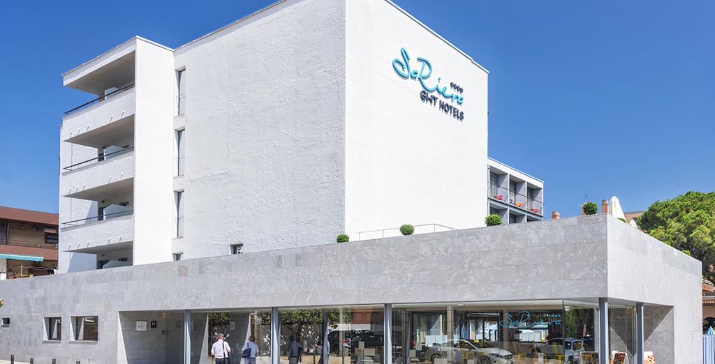 Hotel GHT Sa Riera 4*