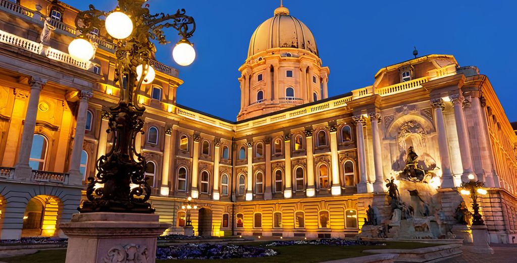 Hotel NH Collection Budapest City Center 4*