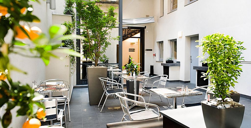 Opera Garden Hotel & Apartments 4*
