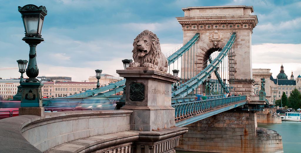 Hotel NH Budapest City 4*