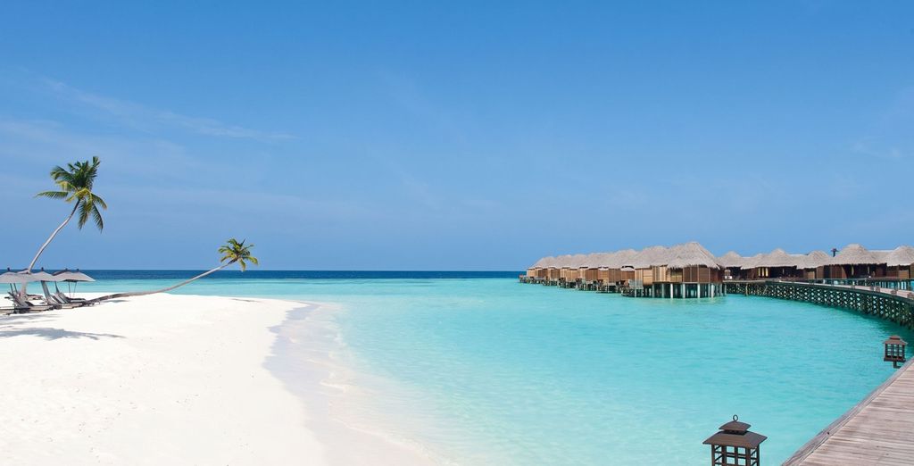 Bandos Maldives 4* con possibile estensione al Novotel Kuala Lumpur City Centre 4*